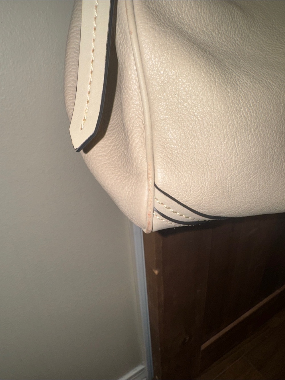 Burberry Cream Leather Hobo Bag with Tassel and Burberry Wallet Bundle - Picture 7 of 16